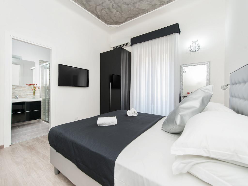 Black Rooms Colosseo Rome Bilik gambar
